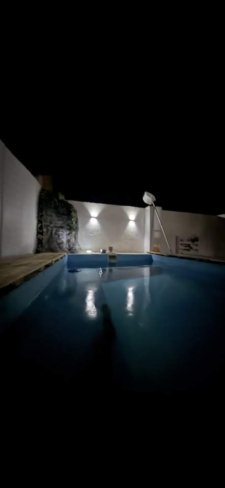Piscinas, jacuzzis y exteriores