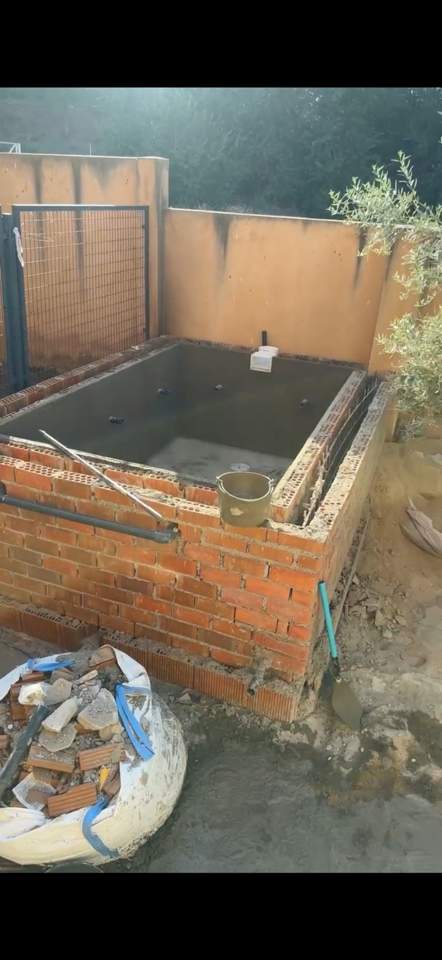Piscinas, jacuzzis y exteriores
