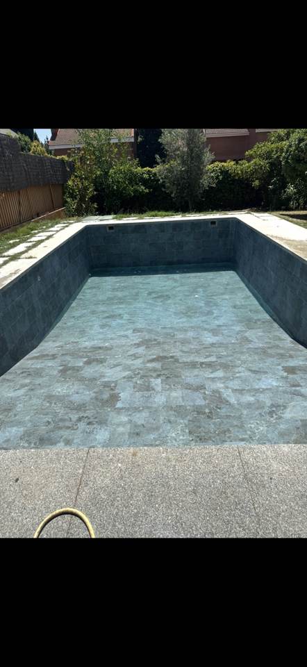 Piscinas, jacuzzis y exteriores